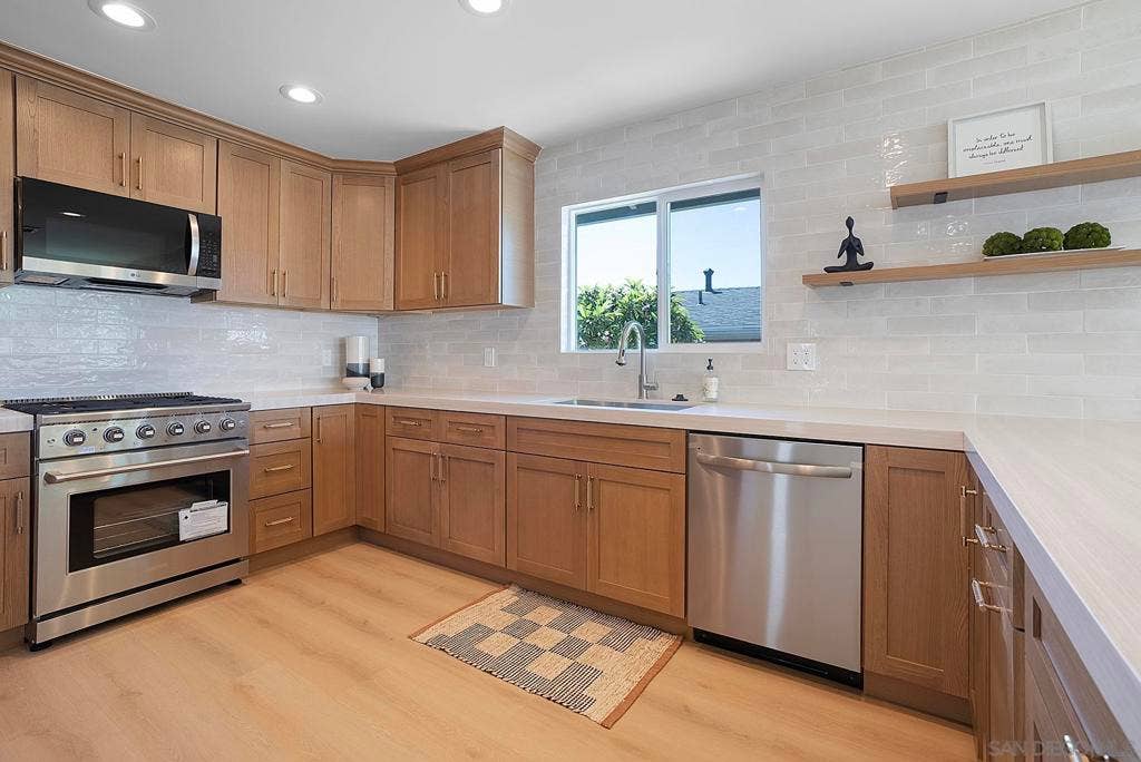 3270 Innuit Ave, San Diego, CA 92117 3270 Innuit Ave, San Diego, CA 92117
