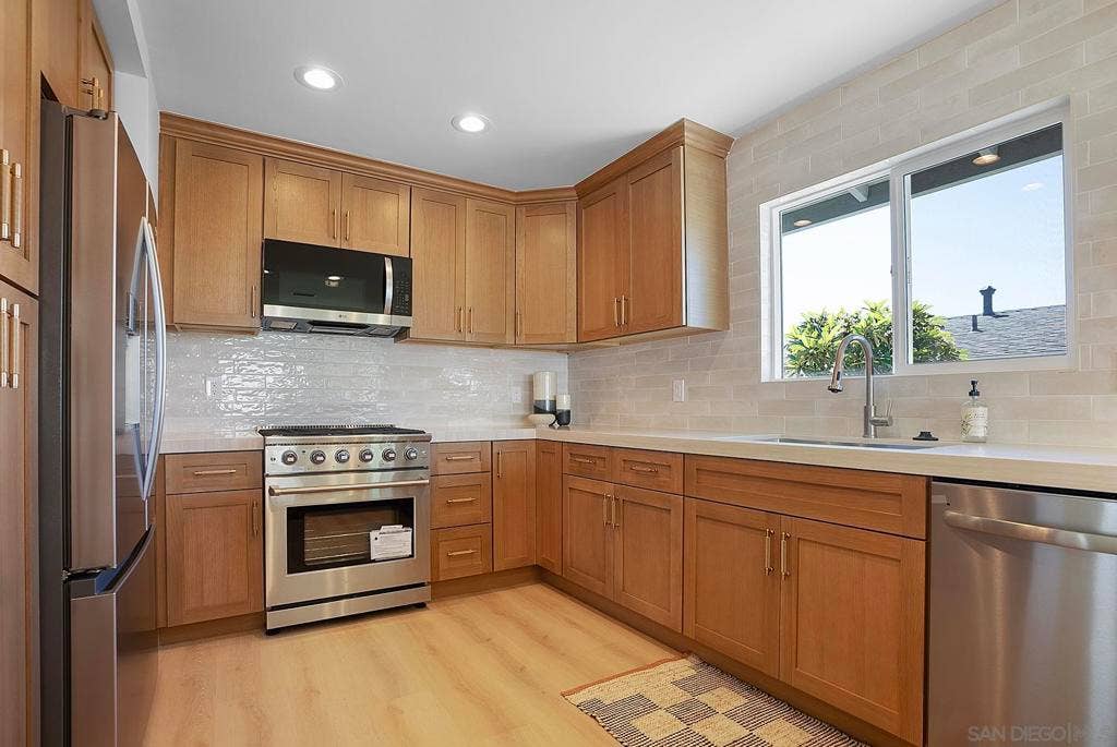 3270 Innuit Ave, San Diego, CA 92117 3270 Innuit Ave, San Diego, CA 92117