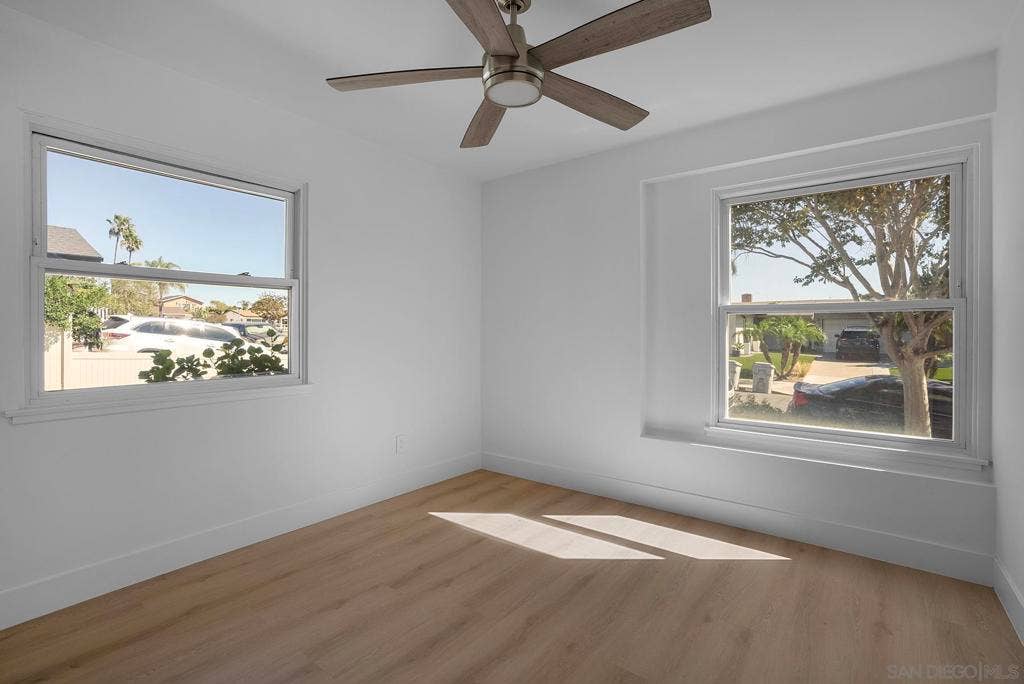 3270 Innuit Ave, San Diego, CA 92117 Primary Bedroom