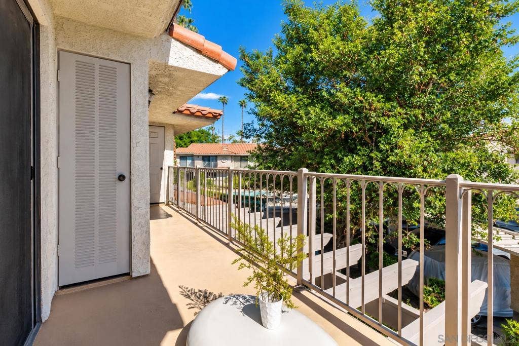 2001 Camino Parocela E, #C22, Palm Springs, CA 92264 2001 Camino Parocela E, #C22, Palm Springs, CA 92264