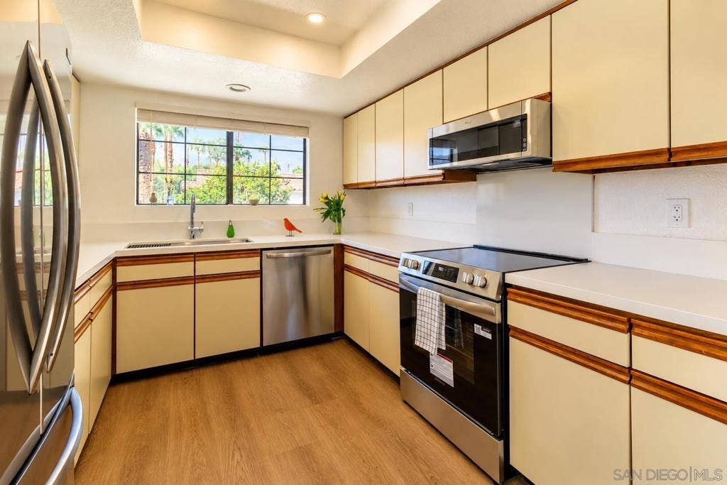 2001 Camino Parocela E, #C22, Palm Springs, CA 92264 2001 Camino Parocela E, #C22, Palm Springs, CA 92264