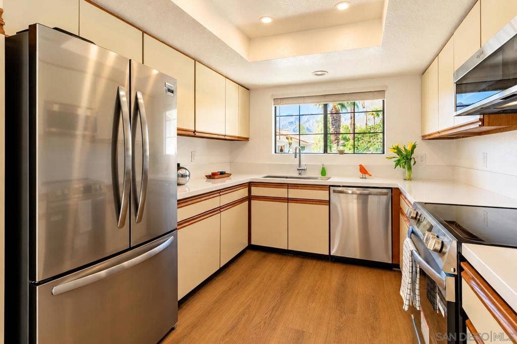 2001 Camino Parocela E, #C22, Palm Springs, CA 92264 2001 Camino Parocela E, #C22, Palm Springs, CA 92264