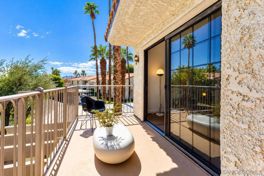 2001 Camino Parocela E, #C22, Palm Springs, CA 92264 2001 Camino Parocela E, #C22, Palm Springs, CA 92264