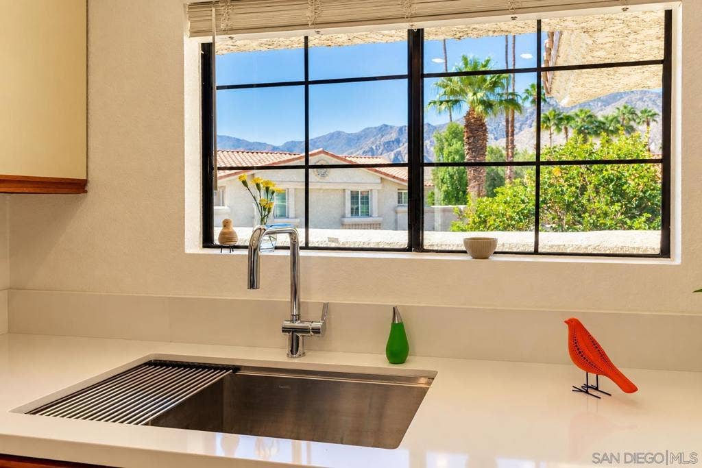 2001 Camino Parocela E, #C22, Palm Springs, CA 92264 2001 Camino Parocela E, #C22, Palm Springs, CA 92264