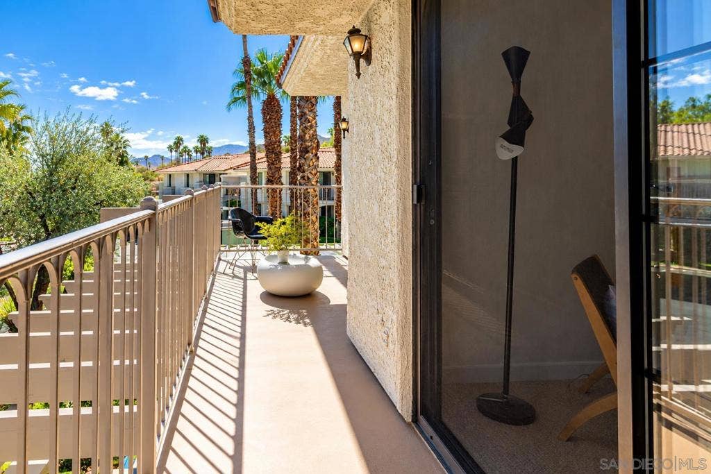 2001 Camino Parocela E, #C22, Palm Springs, CA 92264 2001 Camino Parocela E, #C22, Palm Springs, CA 92264