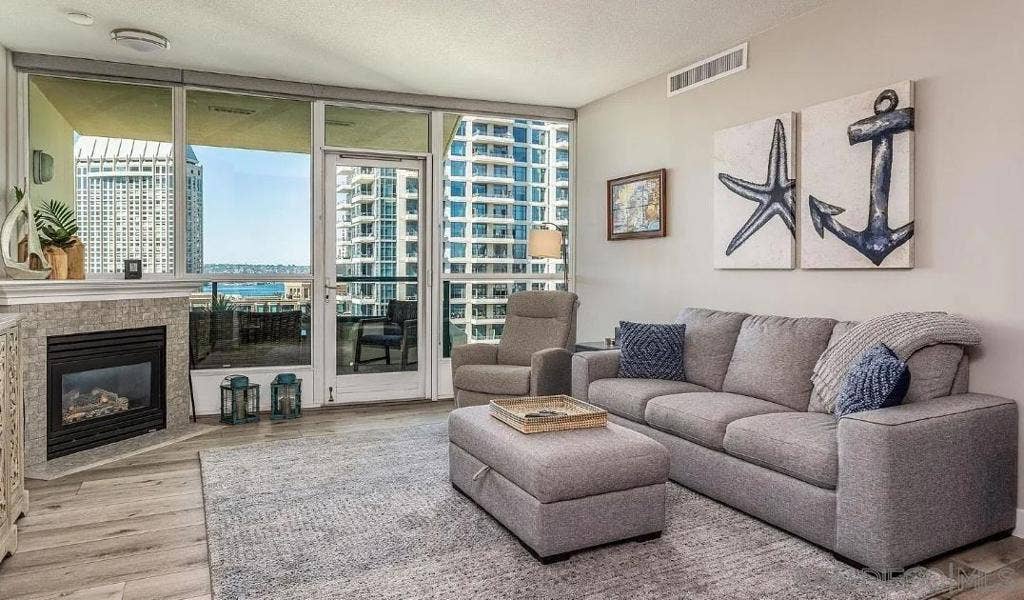 510 1st Ave, #1605, San Diego, CA 92101 510 1st Ave, #1605, San Diego, CA 92101