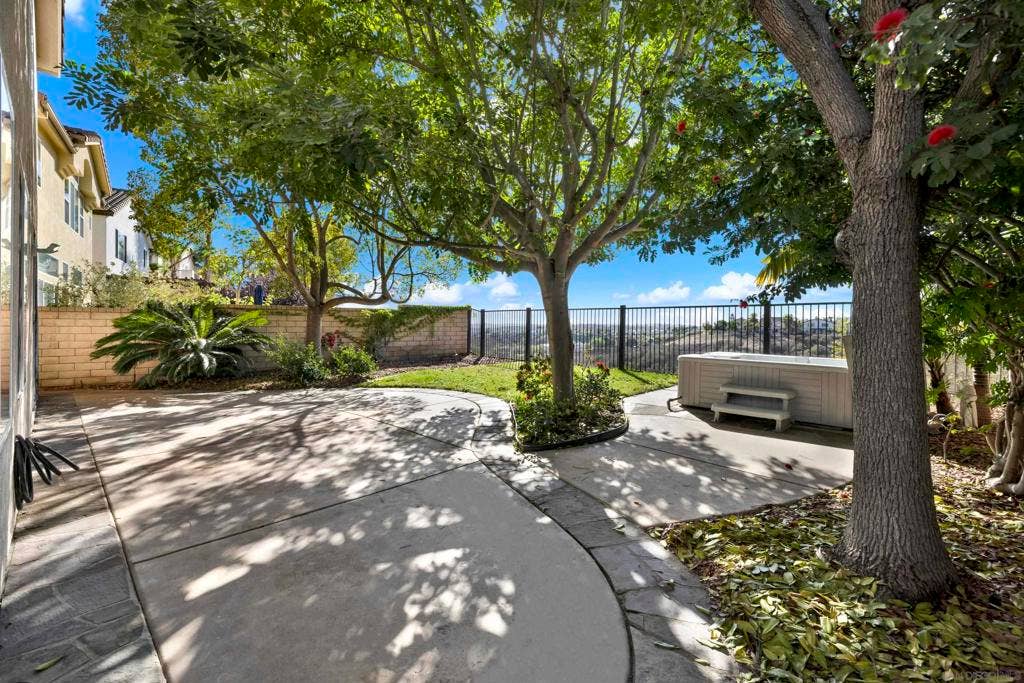 10636 Briarlake Woods Drive, San Diego, CA 92130 10636 Briarlake Woods Drive, San Diego, CA 92130