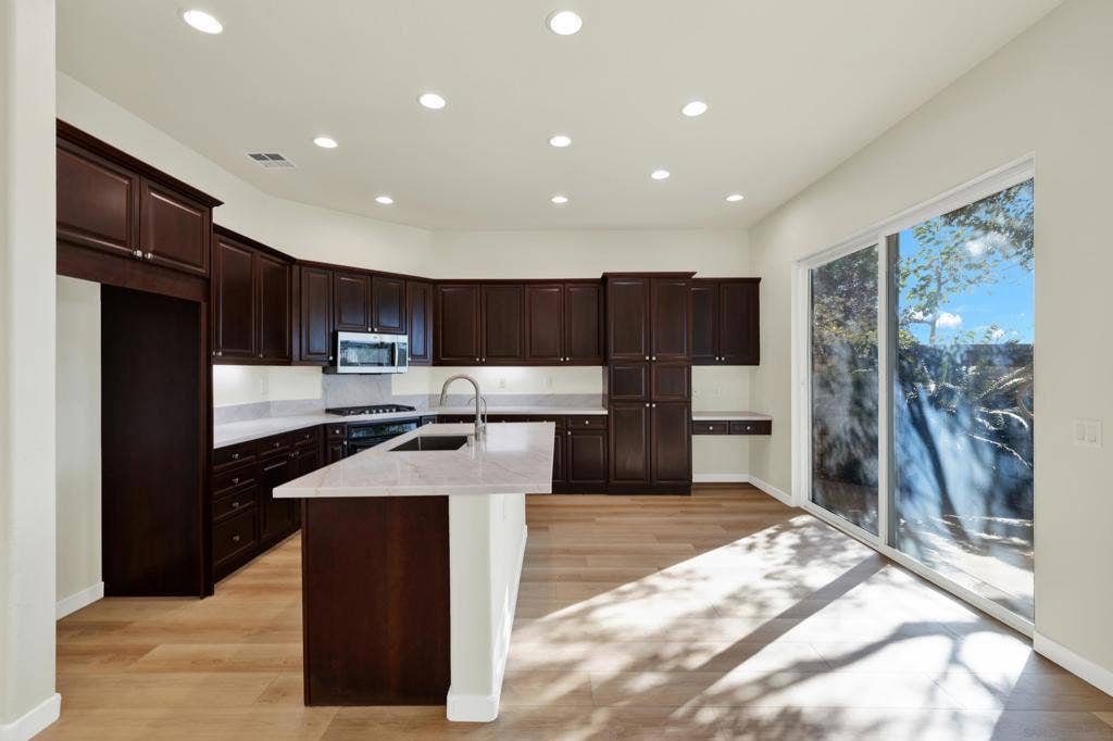 10636 Briarlake Woods Drive, San Diego, CA 92130 10636 Briarlake Woods Drive, San Diego, CA 92130