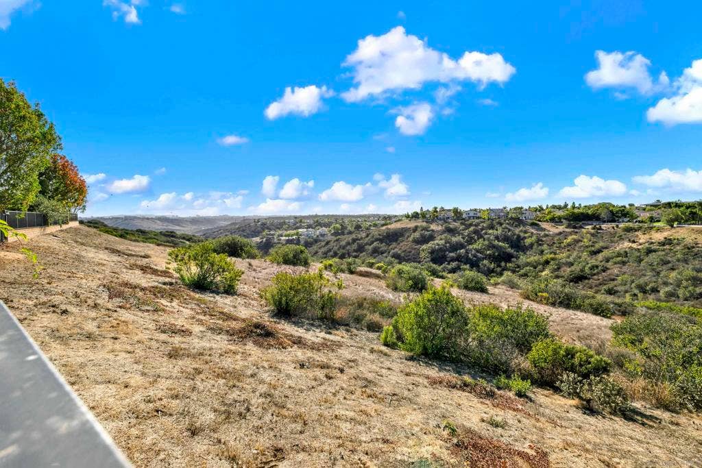 10636 Briarlake Woods Drive, San Diego, CA 92130 10636 Briarlake Woods Drive, San Diego, CA 92130