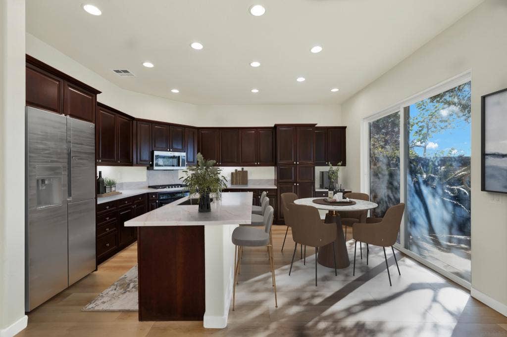 10636 Briarlake Woods Drive, San Diego, CA 92130 10636 Briarlake Woods Drive, San Diego, CA 92130