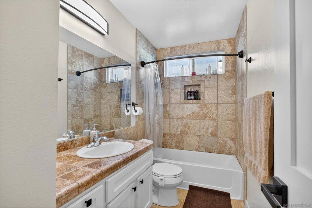 1461 Autumn Woods Pl, Escondido, CA 92029 1461 Autumn Woods Pl, Escondido, CA 92029