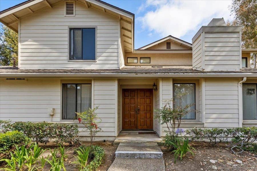 Property photo for 10424 Ridgewater Ln, San Diego, CA