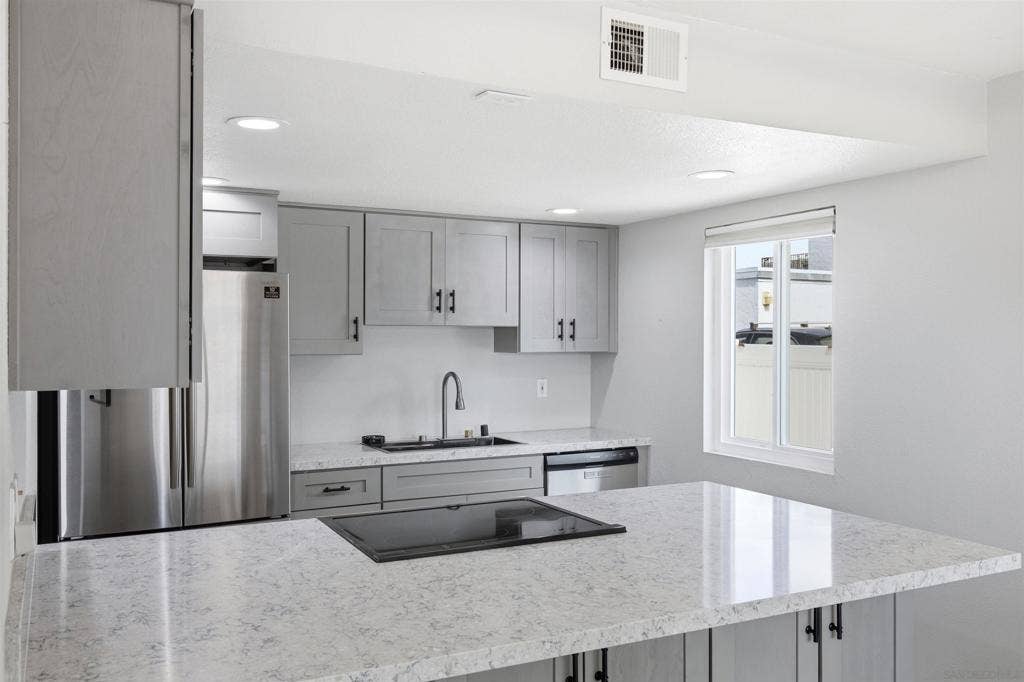 1640 Maple Drive, Chula Vista, CA 91911 1640 Maple Drive, Chula Vista, CA 91911