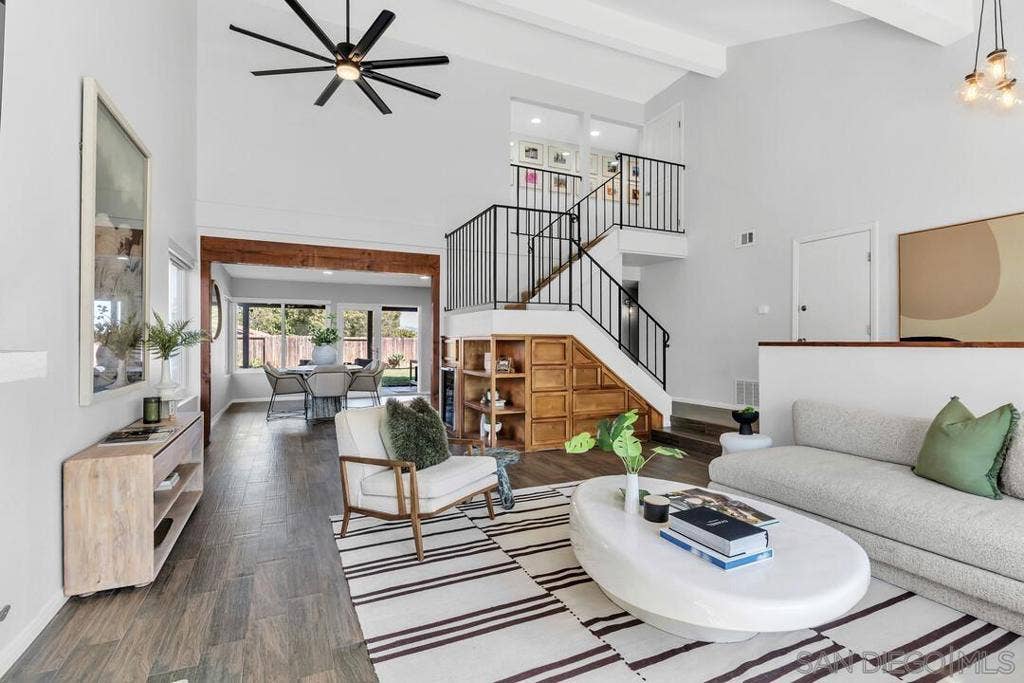 377 N Willowspring Drive, Encinitas, CA 92024 Living Room