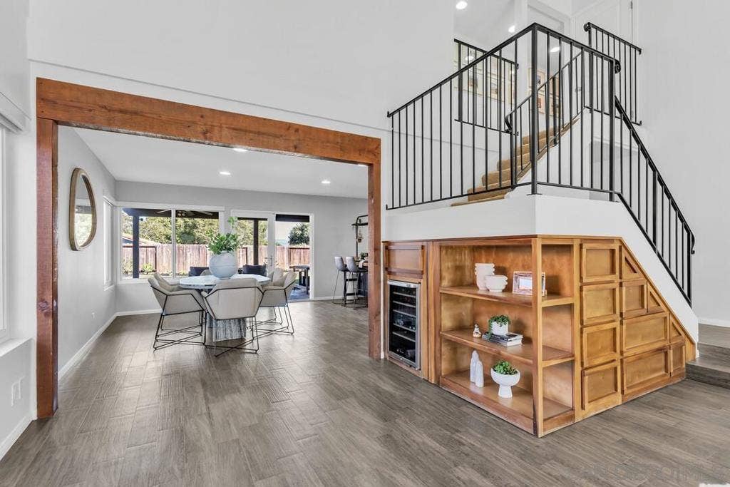 377 N Willowspring Drive, Encinitas, CA 92024 Living Room