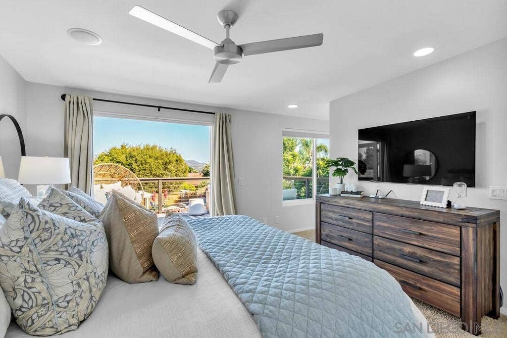 377 N Willowspring Drive, Encinitas, CA 92024 Primary Bedroom