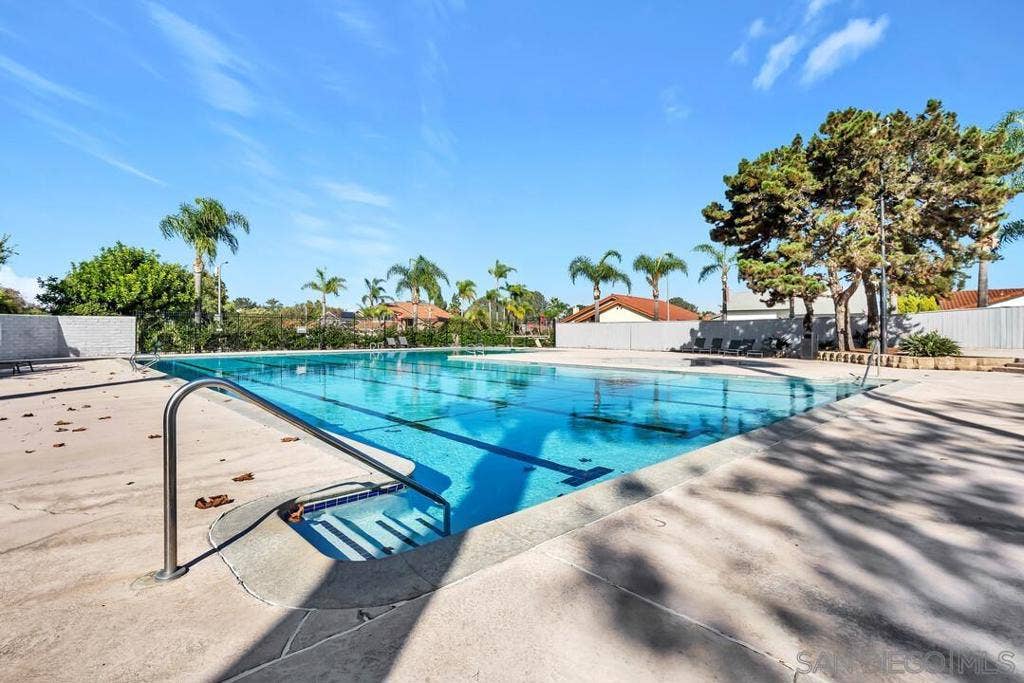 377 N Willowspring Drive, Encinitas, CA 92024 Swimming Pool/Hot Tub/Sauna