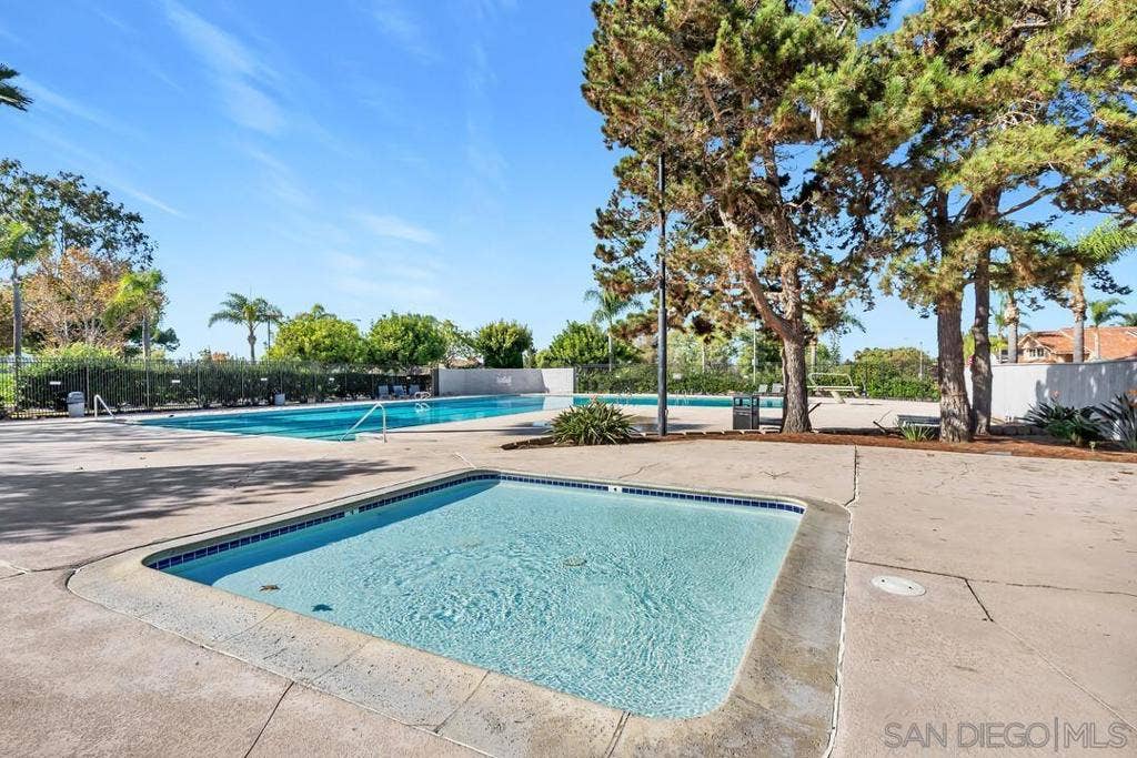 377 N Willowspring Drive, Encinitas, CA 92024 Swimming Pool/Hot Tub/Sauna