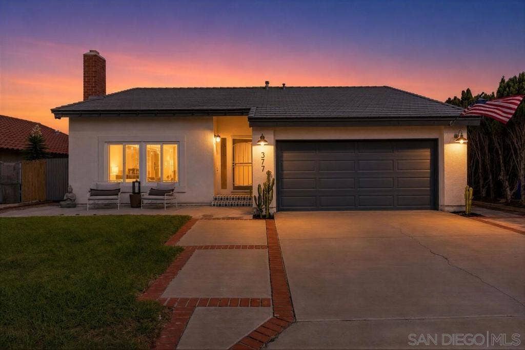 377 N Willowspring Drive, Encinitas, CA 92024 Exterior Front