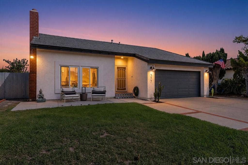 377 N Willowspring Drive, Encinitas, CA 92024 Exterior Front