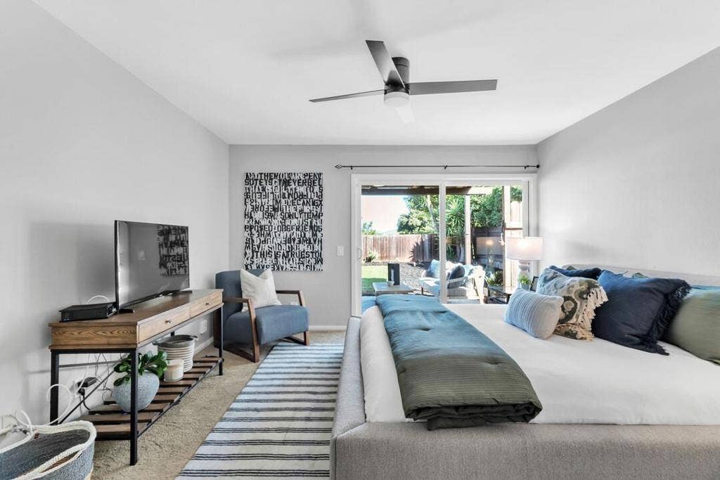 377 N Willowspring Drive, Encinitas, CA 92024 Primary Bedroom