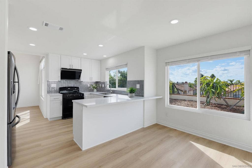 7753 Roan Rd, San Diego, CA 92129 7753 Roan Rd, San Diego, CA 92129