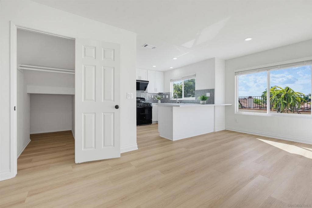 7753 Roan Rd, San Diego, CA 92129 7753 Roan Rd, San Diego, CA 92129