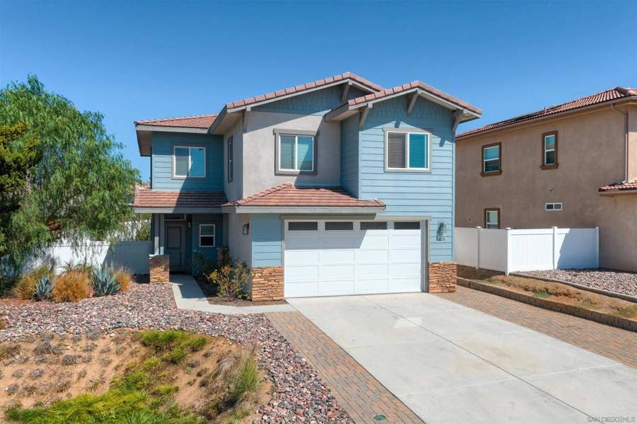 Property photo for 1620 Raecorte, Escondido, CA