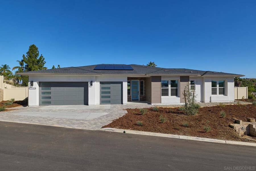 Property photo for 1746 Ishihara Rd, Vista, CA