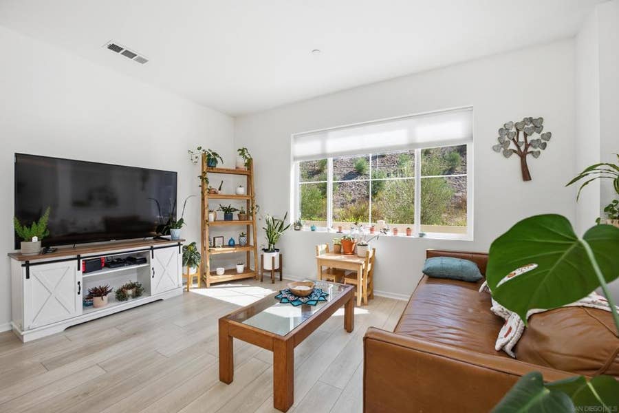 Property photo for 35103 Grove Trl, Fallbrook, CA