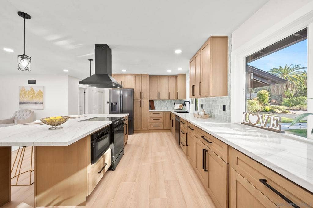 2004 Shire Drive, El Cajon, CA 92019 2004 Shire Drive, El Cajon, CA 92019