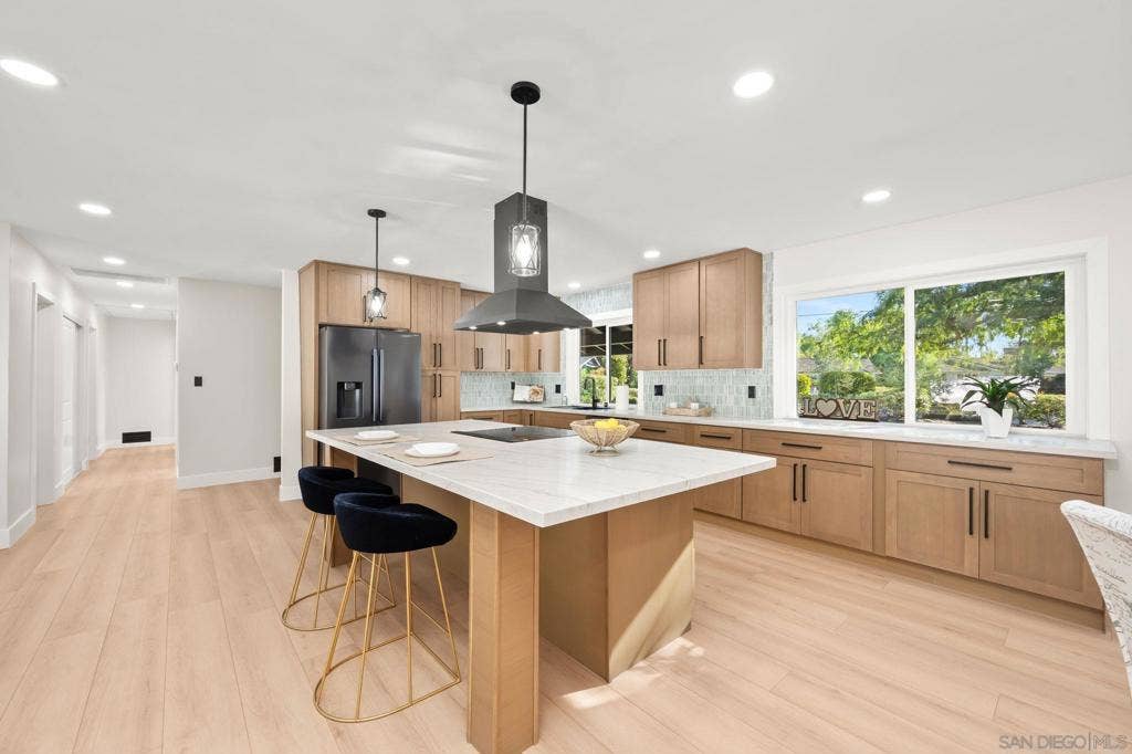2004 Shire Drive, El Cajon, CA 92019 2004 Shire Drive, El Cajon, CA 92019