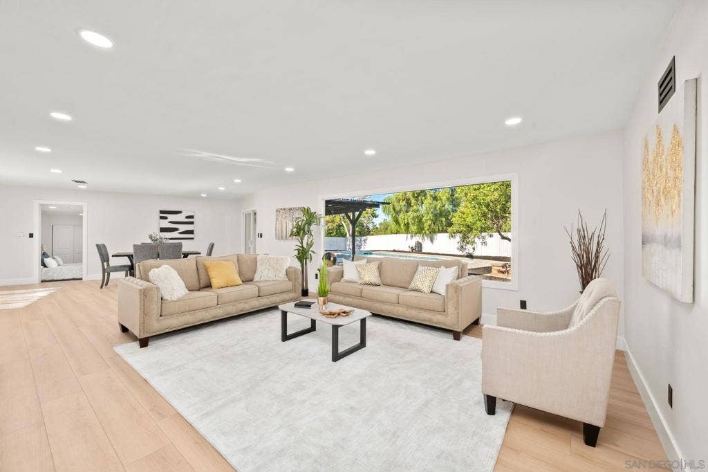 2004 Shire Drive, El Cajon, CA 92019 2004 Shire Drive, El Cajon, CA 92019