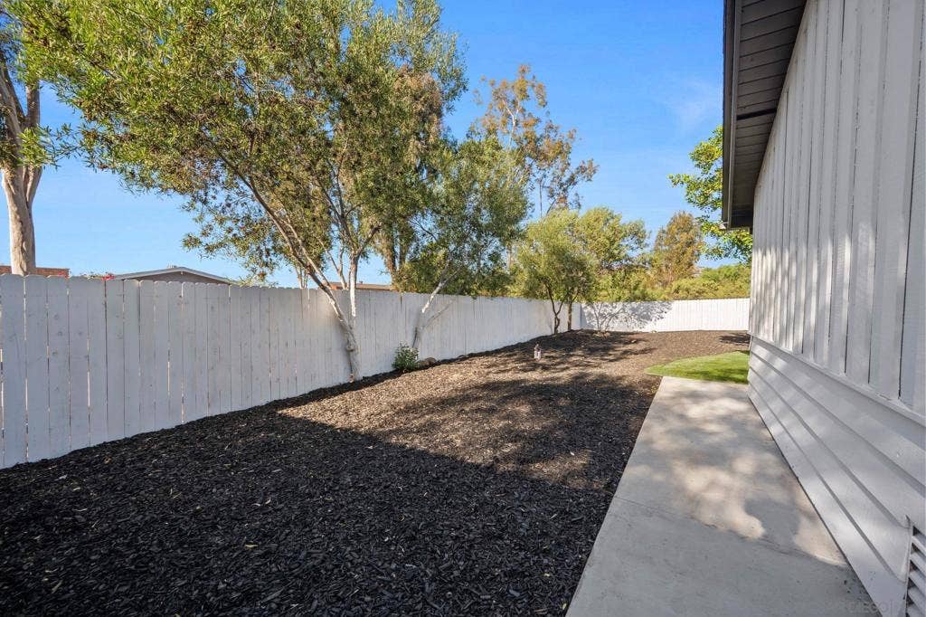 2004 Shire Drive, El Cajon, CA 92019 2004 Shire Drive, El Cajon, CA 92019