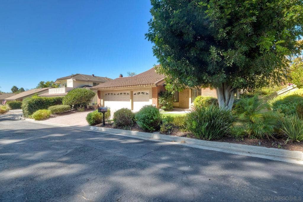 17220 Merlot Pl, Poway, CA 92064 17220 Merlot Pl, Poway, CA 92064