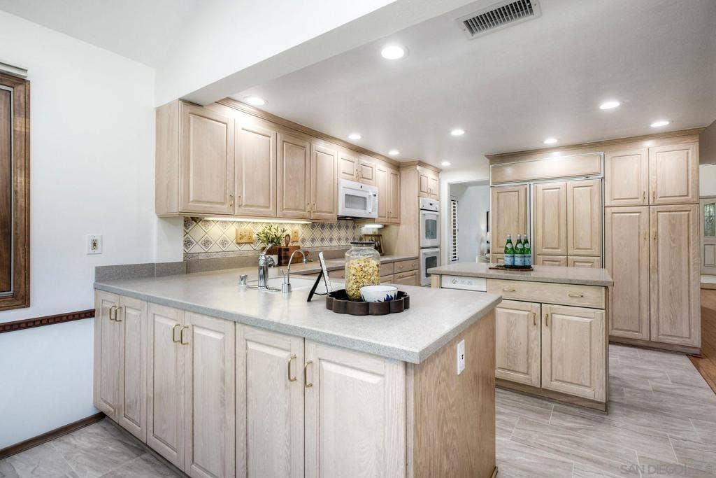 17220 Merlot Pl, Poway, CA 92064 17220 Merlot Pl, Poway, CA 92064