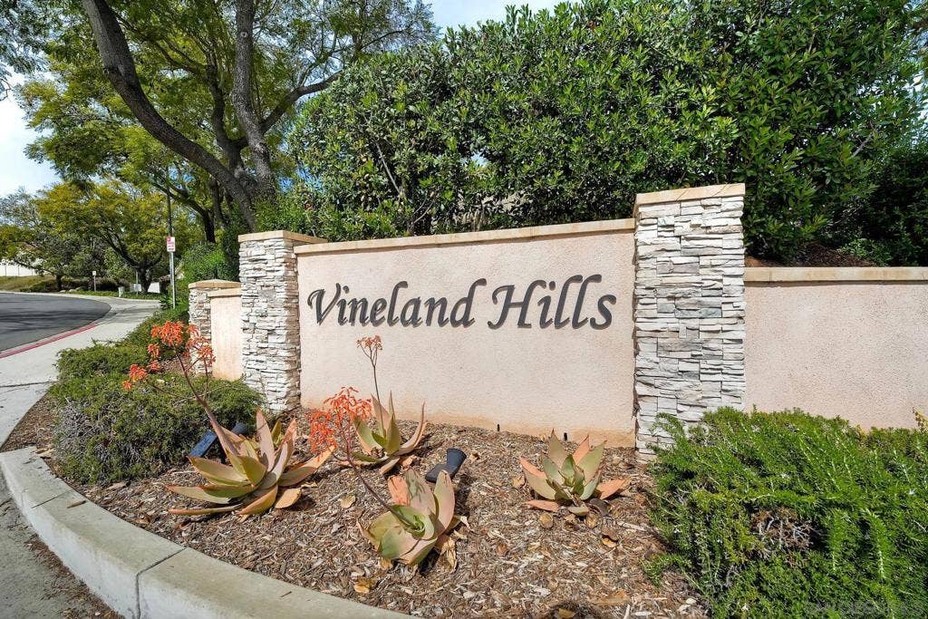 17220 Merlot Pl, Poway, CA 92064 17220 Merlot Pl, Poway, CA 92064