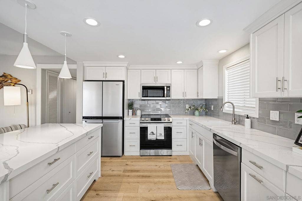 1828 Linwood St, #11, San Diego, CA 92110 1828 Linwood St, #11, San Diego, CA 92110