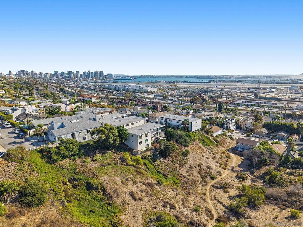 1828 Linwood St, #11, San Diego, CA 92110 1828 Linwood St, #11, San Diego, CA 92110