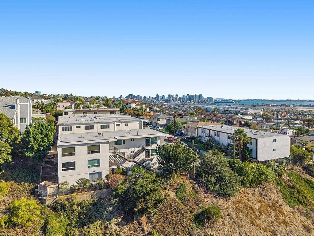 1828 Linwood St, #11, San Diego, CA 92110 1828 Linwood St, #11, San Diego, CA 92110