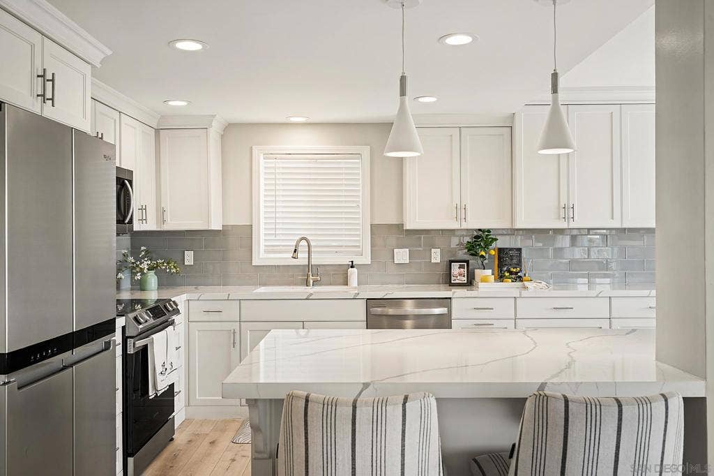1828 Linwood St, #11, San Diego, CA 92110 1828 Linwood St, #11, San Diego, CA 92110