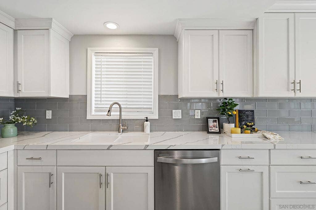 1828 Linwood St, #11, San Diego, CA 92110 1828 Linwood St, #11, San Diego, CA 92110