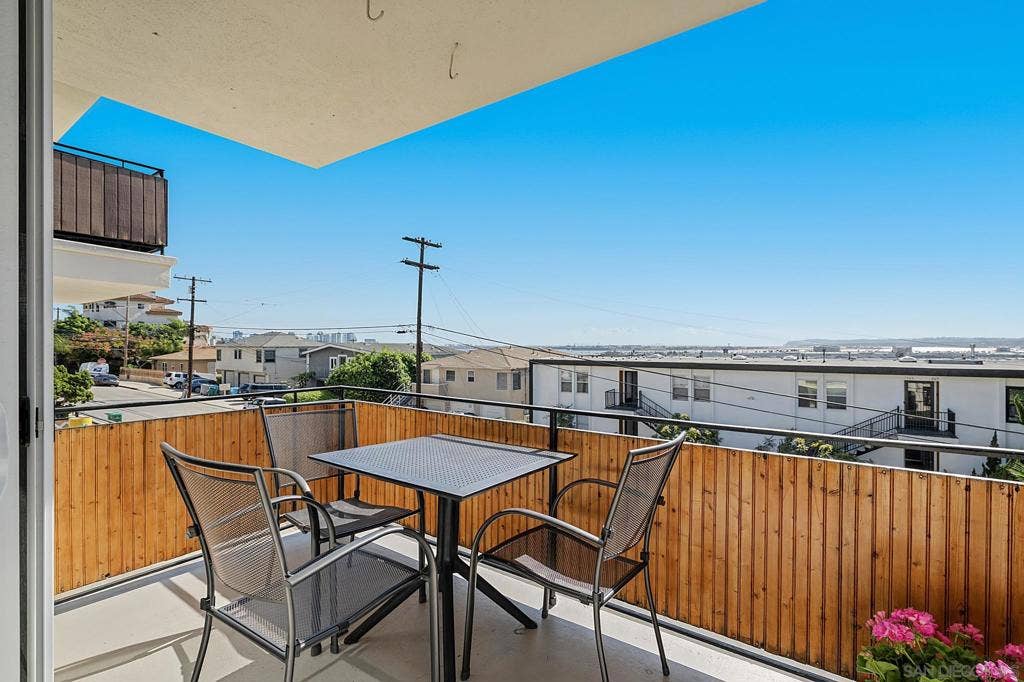 1828 Linwood St, #11, San Diego, CA 92110 1828 Linwood St, #11, San Diego, CA 92110