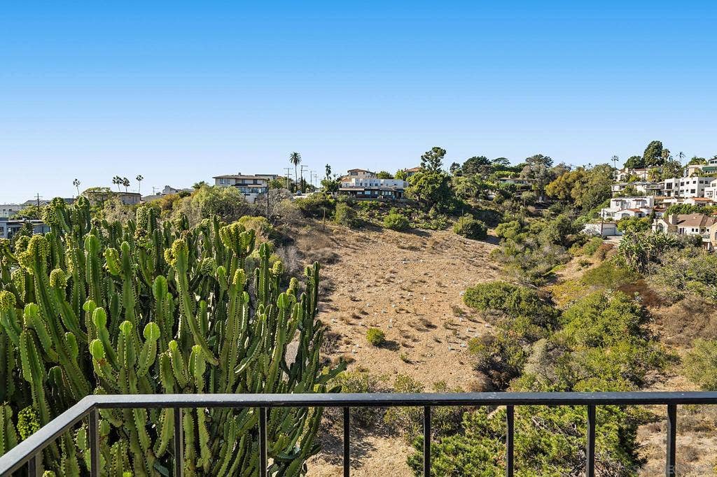 1828 Linwood St, #11, San Diego, CA 92110 1828 Linwood St, #11, San Diego, CA 92110