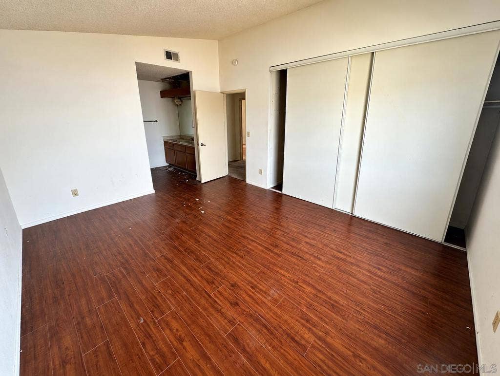 7059 Bullock Dr, San Diego, CA 92114 7059 Bullock Dr, San Diego, CA 92114
