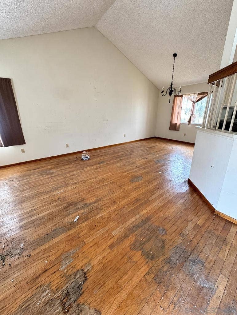 7059 Bullock Dr, San Diego, CA 92114 7059 Bullock Dr, San Diego, CA 92114