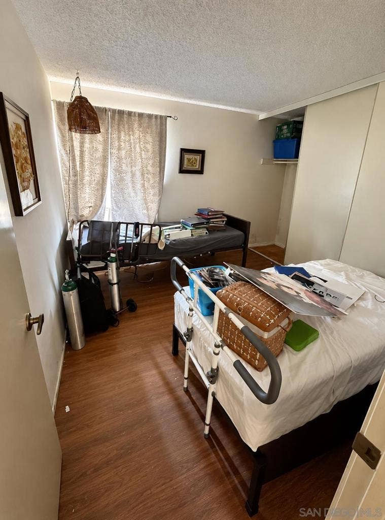 7059 Bullock Dr, San Diego, CA 92114 7059 Bullock Dr, San Diego, CA 92114