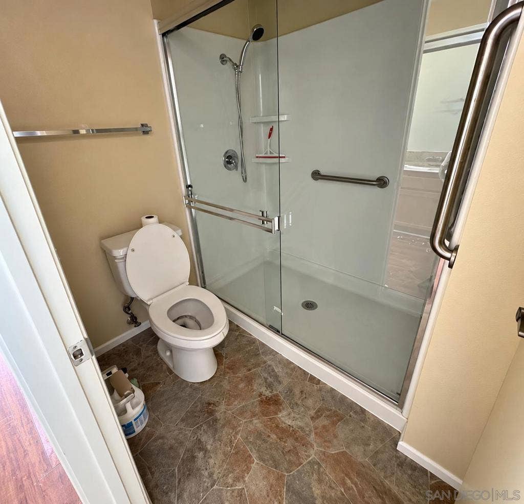 7059 Bullock Dr, San Diego, CA 92114 7059 Bullock Dr, San Diego, CA 92114