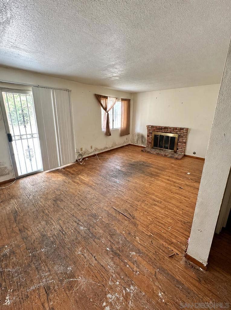 7059 Bullock Dr, San Diego, CA 92114 7059 Bullock Dr, San Diego, CA 92114