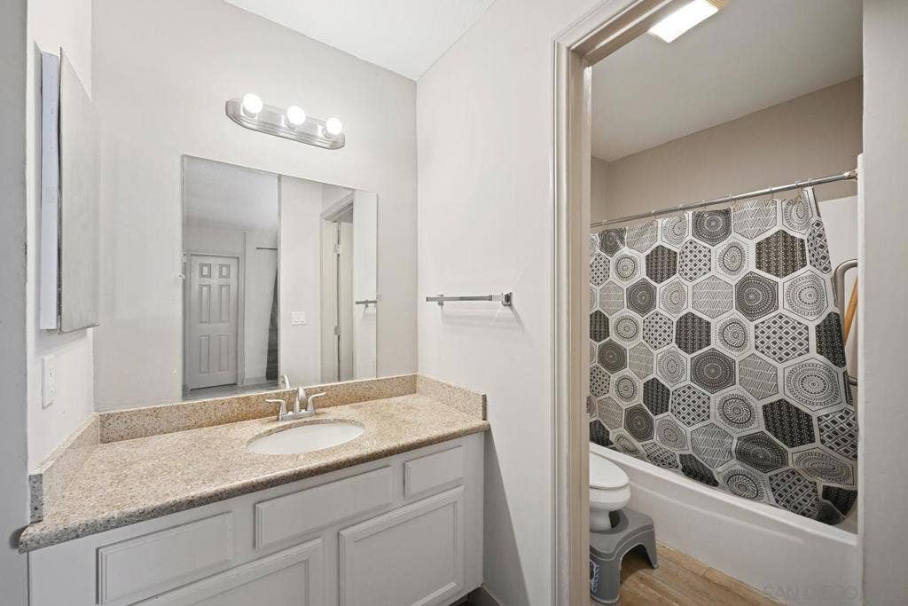432 Edgehill Ln., #120, Oceanside, CA 92054 432 Edgehill Ln., #120, Oceanside, CA 92054